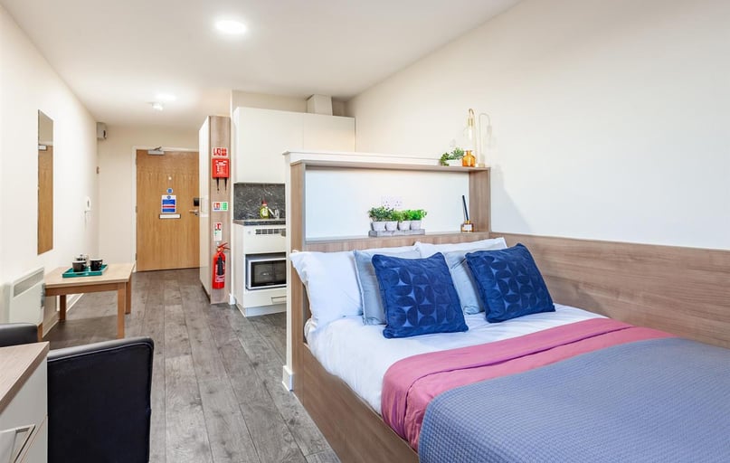 110 High Street, City Centre, Bangor - Image 1